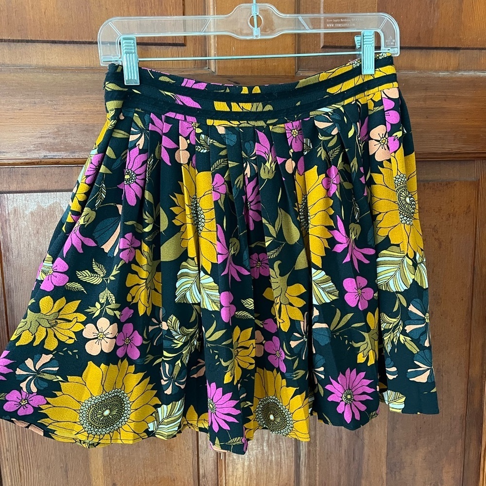 FARM Rio Black Floral Skater Skirt | Structured A-Line Mini | Sunflower Print S